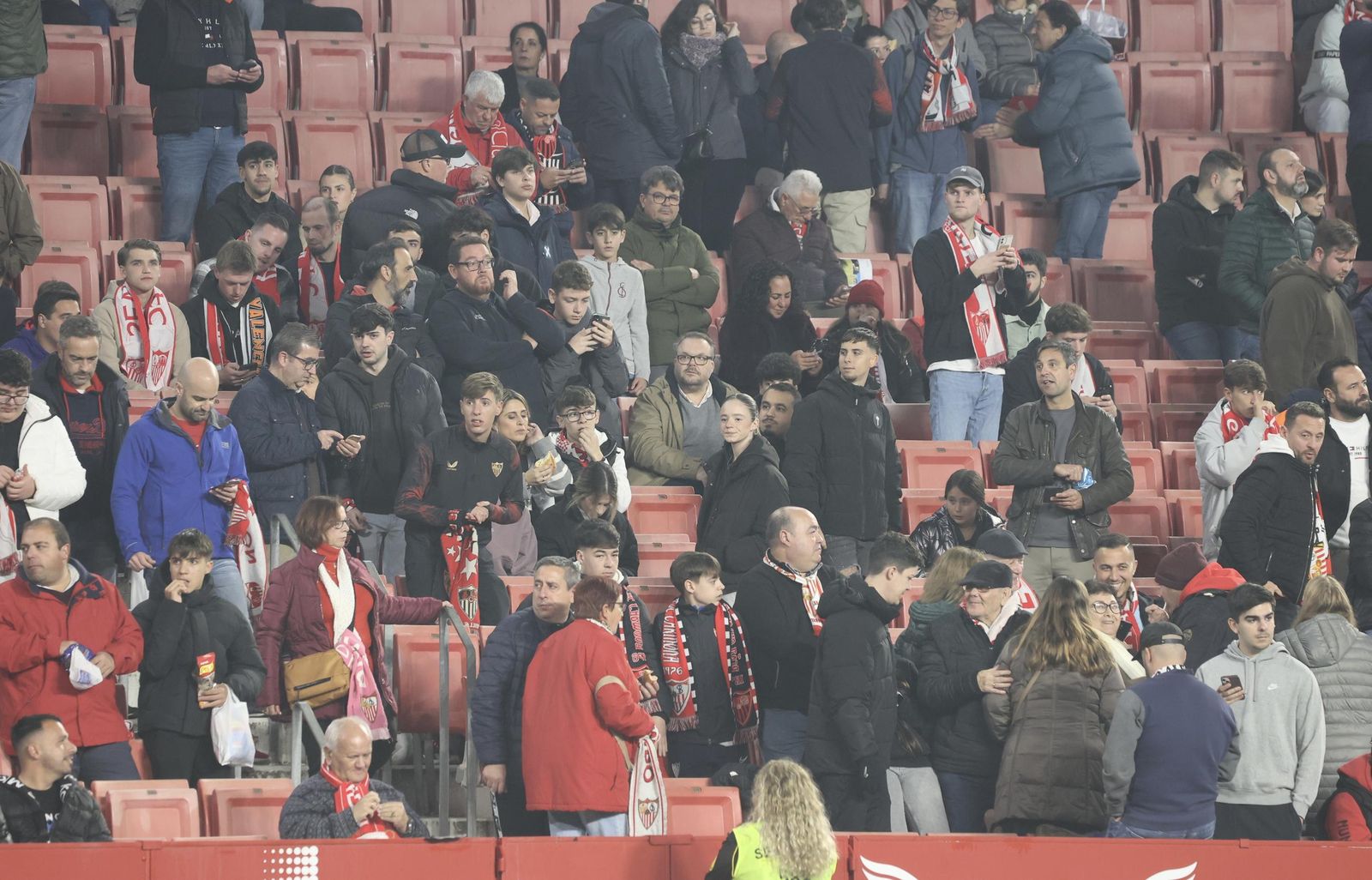 Búscate en el partido Sevilla Valencia