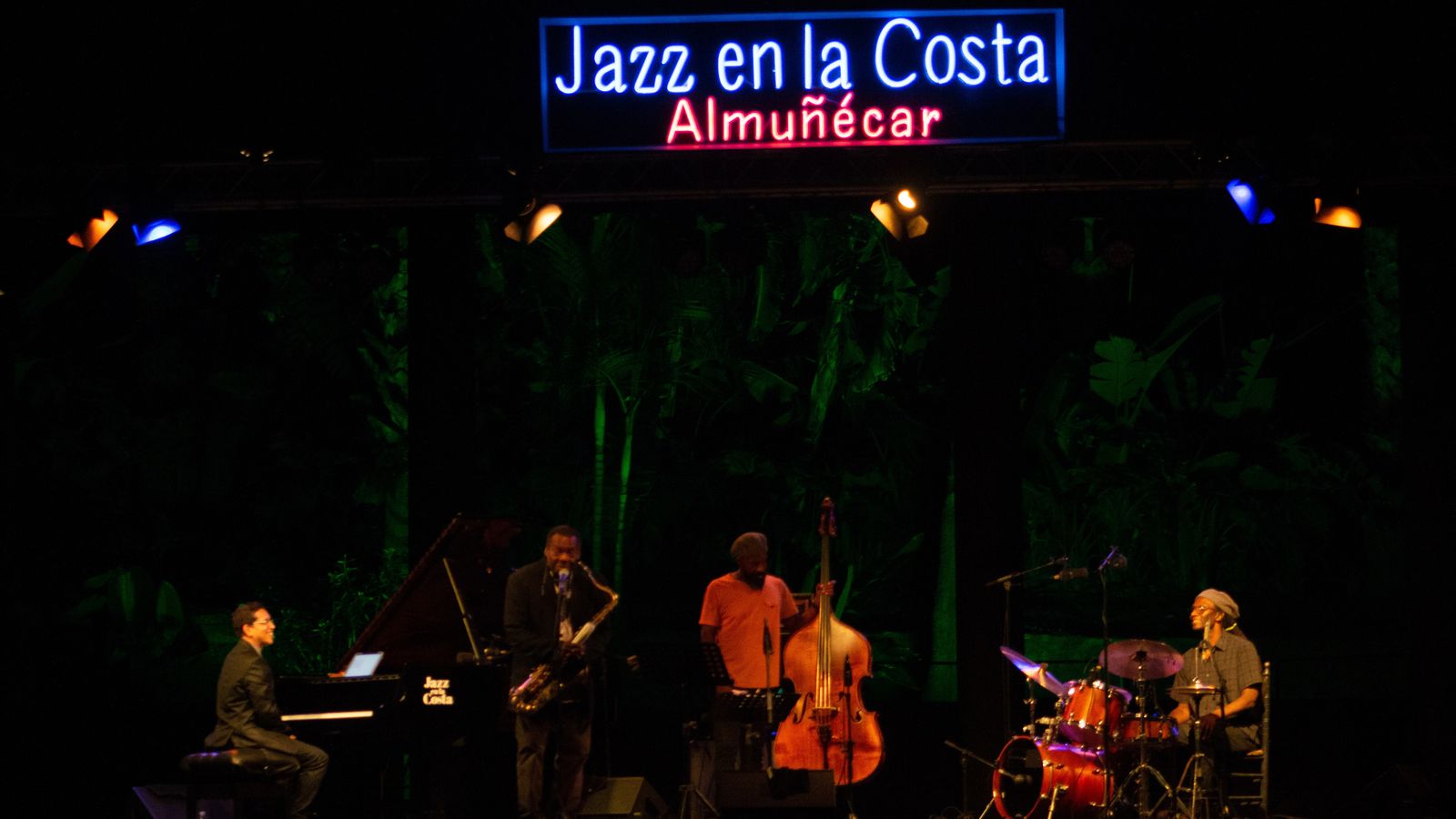 El músico hizo las delicias del público asistente.