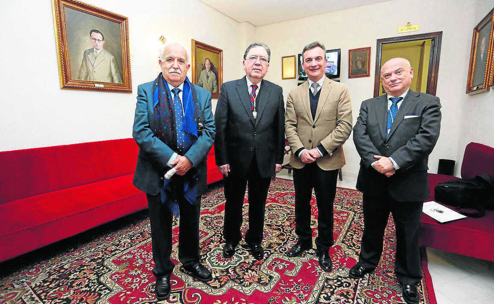 Luis Gonzalo, Joaquín Ortiz, Eduardo González Mazo y Bernardo Palomo ayer antes de la cita.