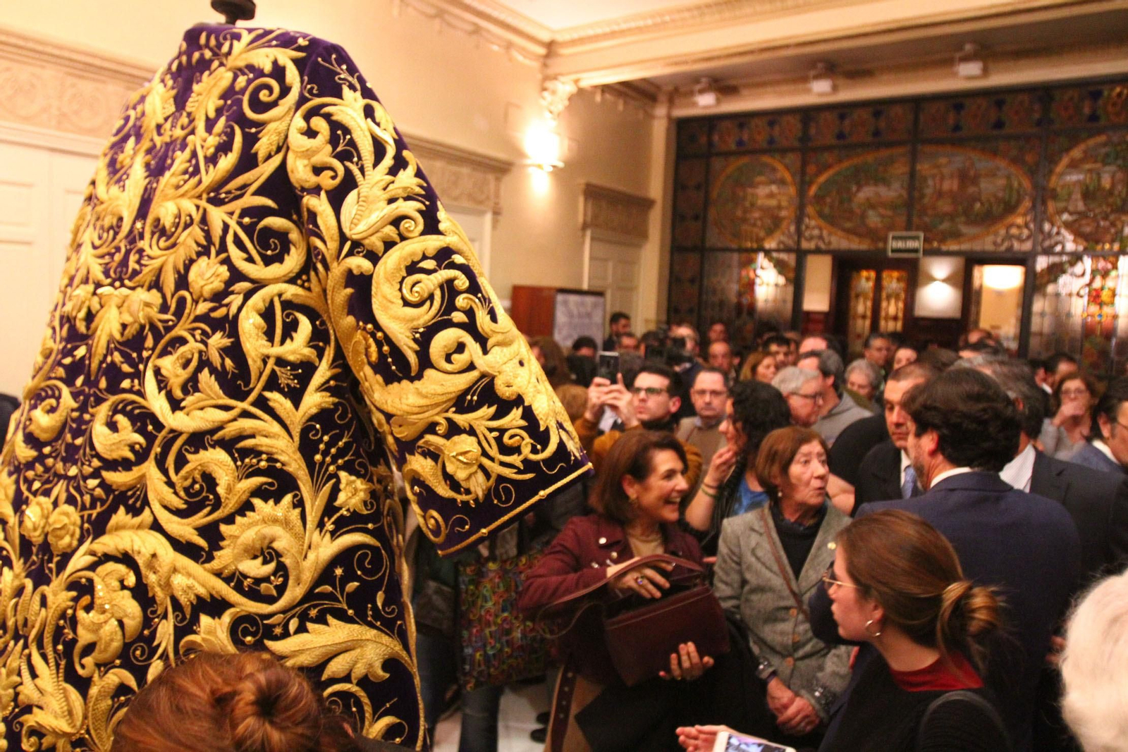 Presentación de la nueva túnica del Nazareno