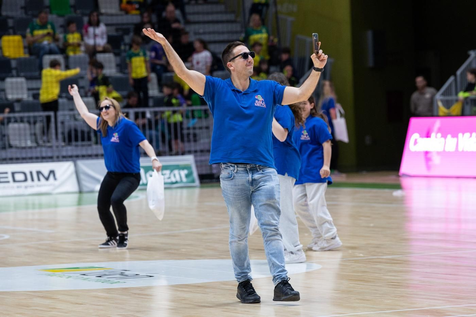 En imágenes: la afición y mejores jugadas del Jaén FS - Jimbee Cartagena