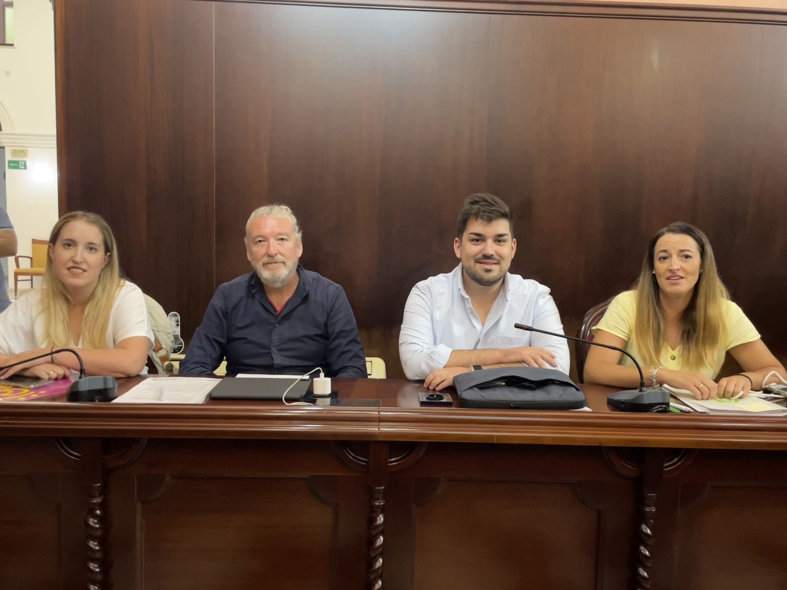 Concejales de AxSí en el salón de plenos de Puerto Real