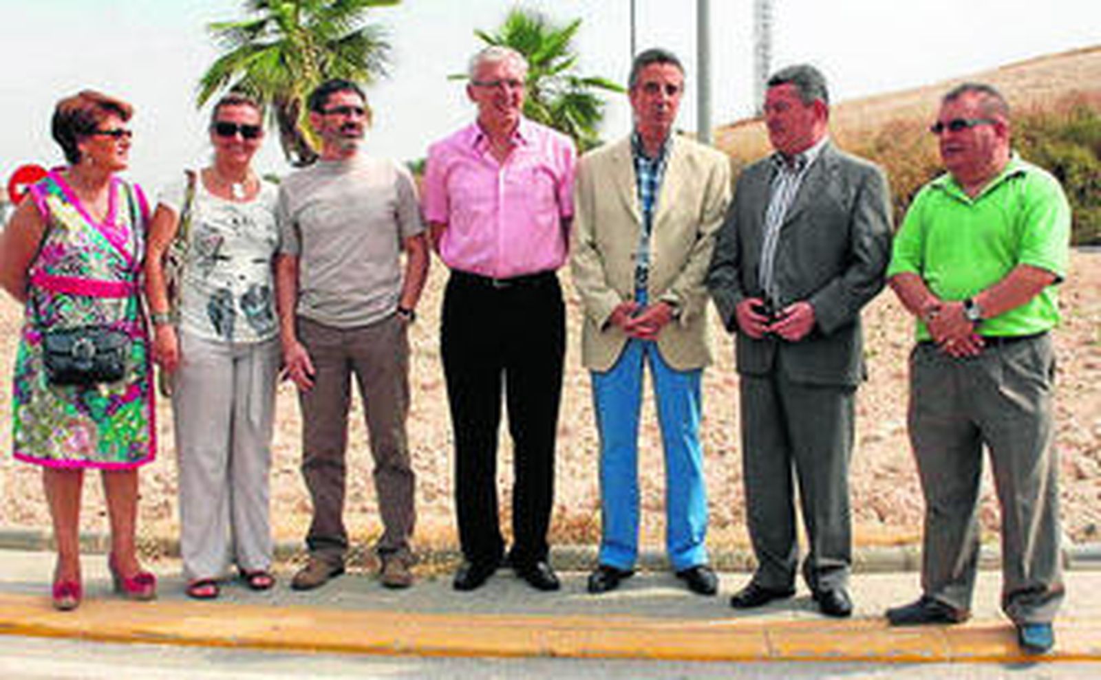 Delegación municipal que visitó ayer las actuaciones.