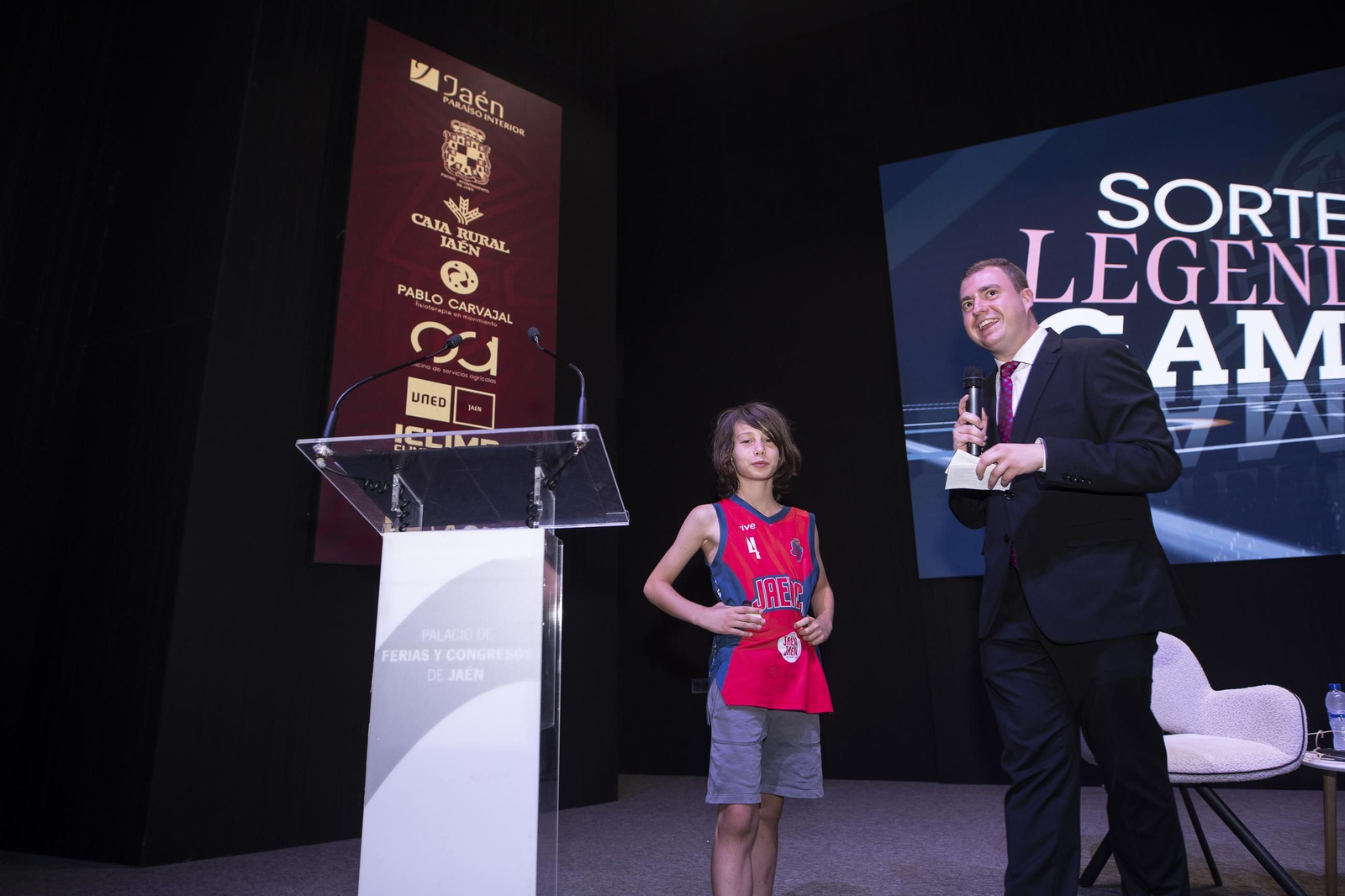 Valores y emoción en la IV Gala de Fomento del Baloncesto del Jaén CB, en imágenes