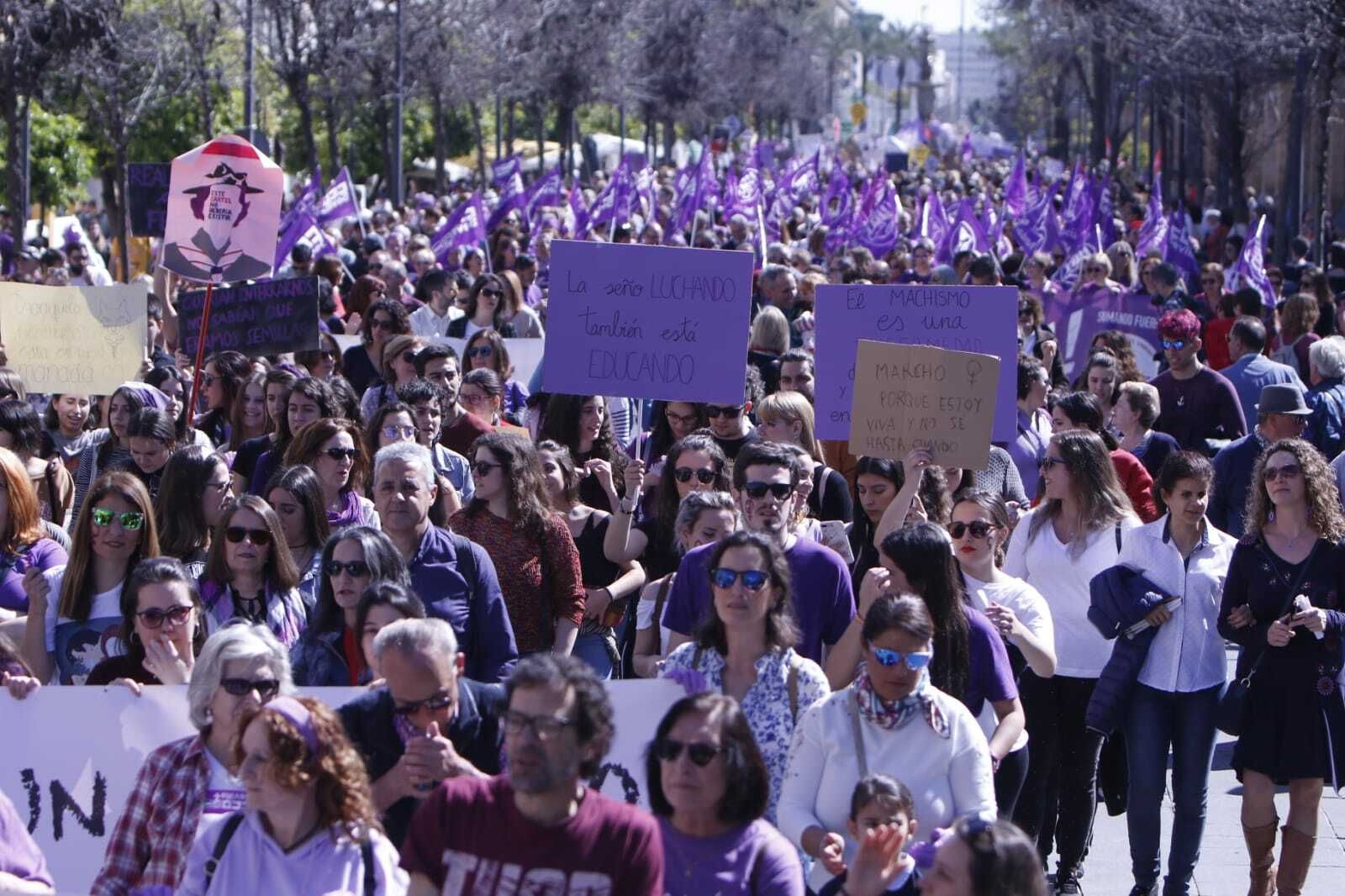 Las imágenes de las manifestaciones del 8M en Sevilla.