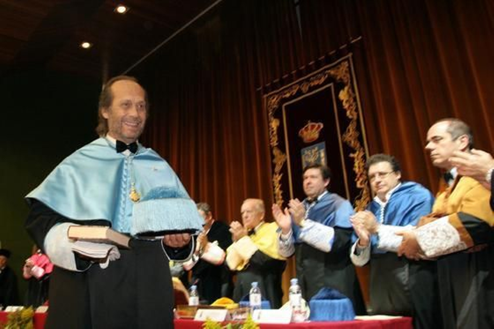 Durante el acto de  su investidura como Doctor Honoris Causa de la Universidad de  Cádiz (UCA). / A.Carrasco Ragel