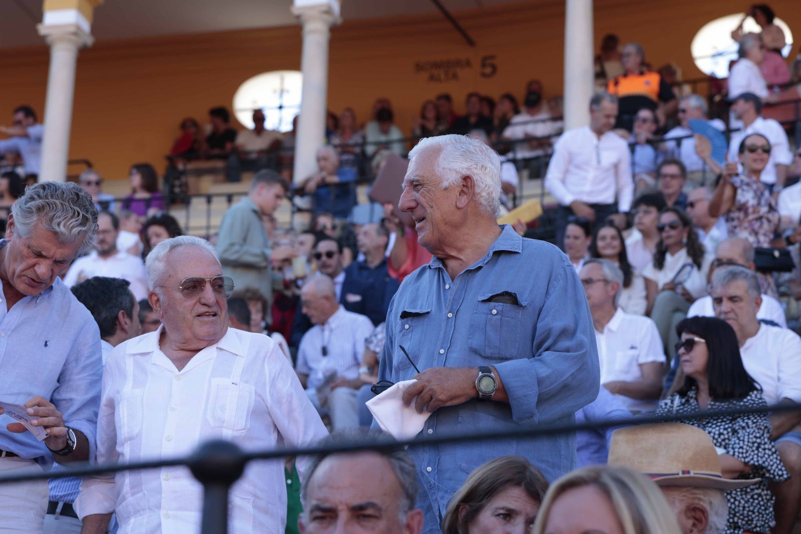 Ambiente en los tendidos de la Maestranza