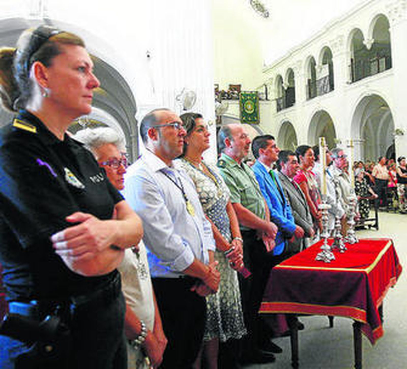 En el centro, el presidente de la Hermandad Matriz, José Joaquín Gil.