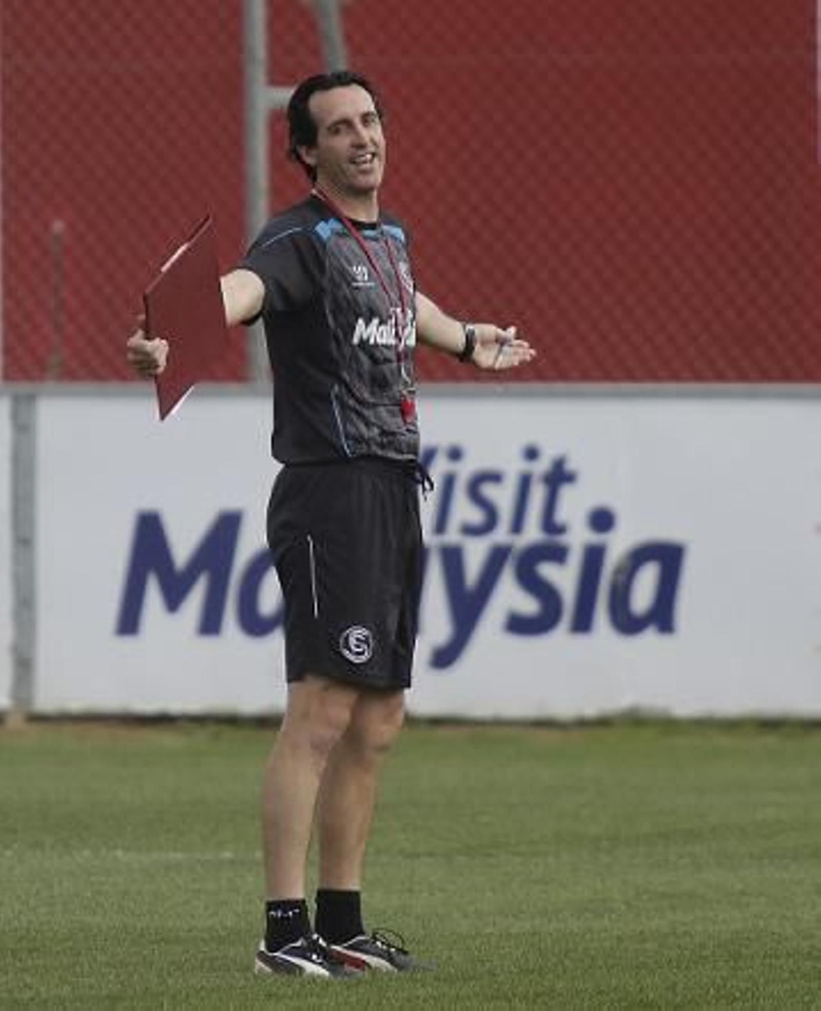 Beto, baja ante el Rayo por unas molestias en el hombro