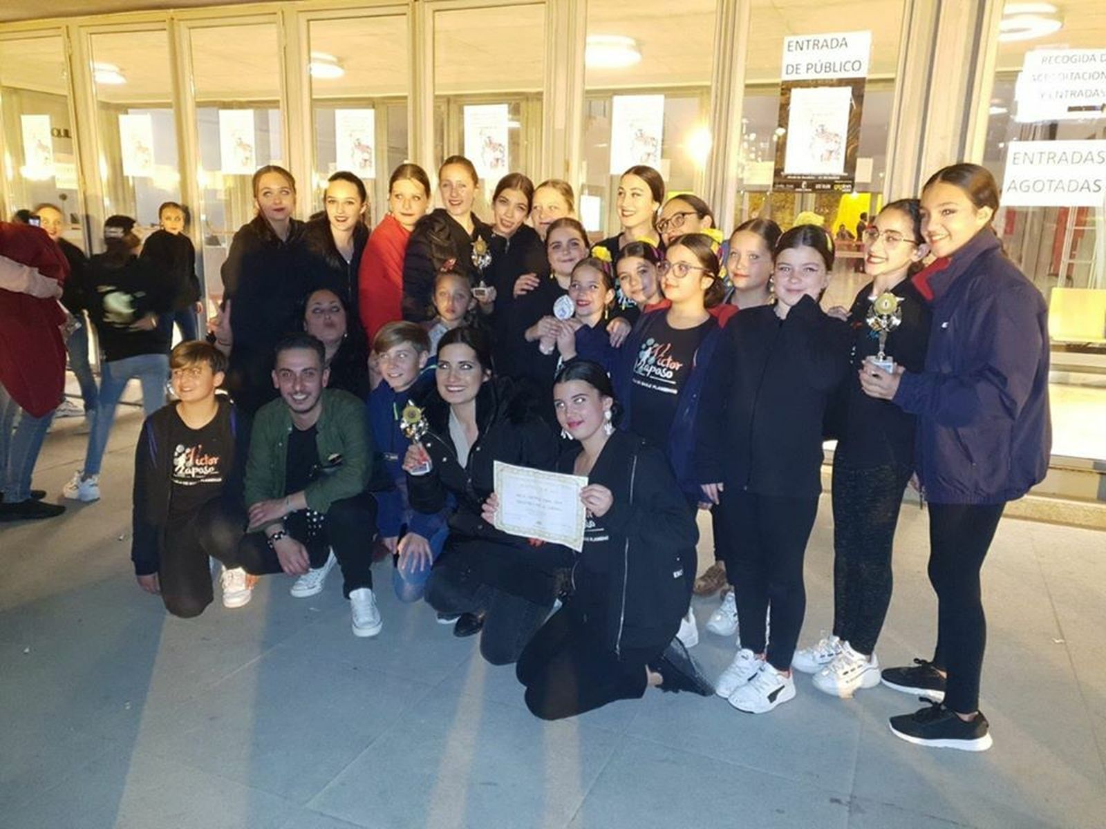 Imagen del grupo tras acabar el evento.