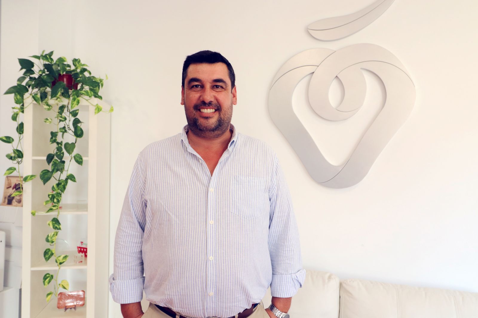 rancisco José Gómez en las instalaciones de la cooperativa.