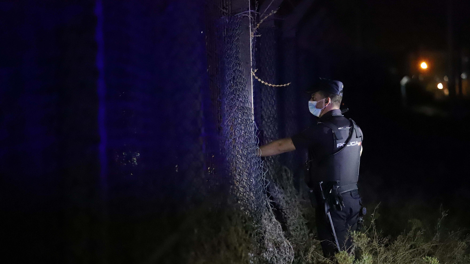 Fotos de una noche de patrulla con la Policía Nacional en La Línea