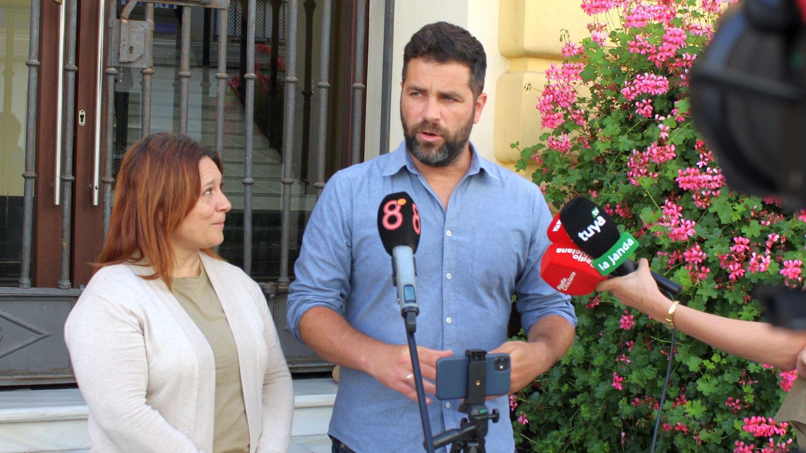 Roberto Palmero y Susana Rivas, concejales de IU, en una entrevista reciente.