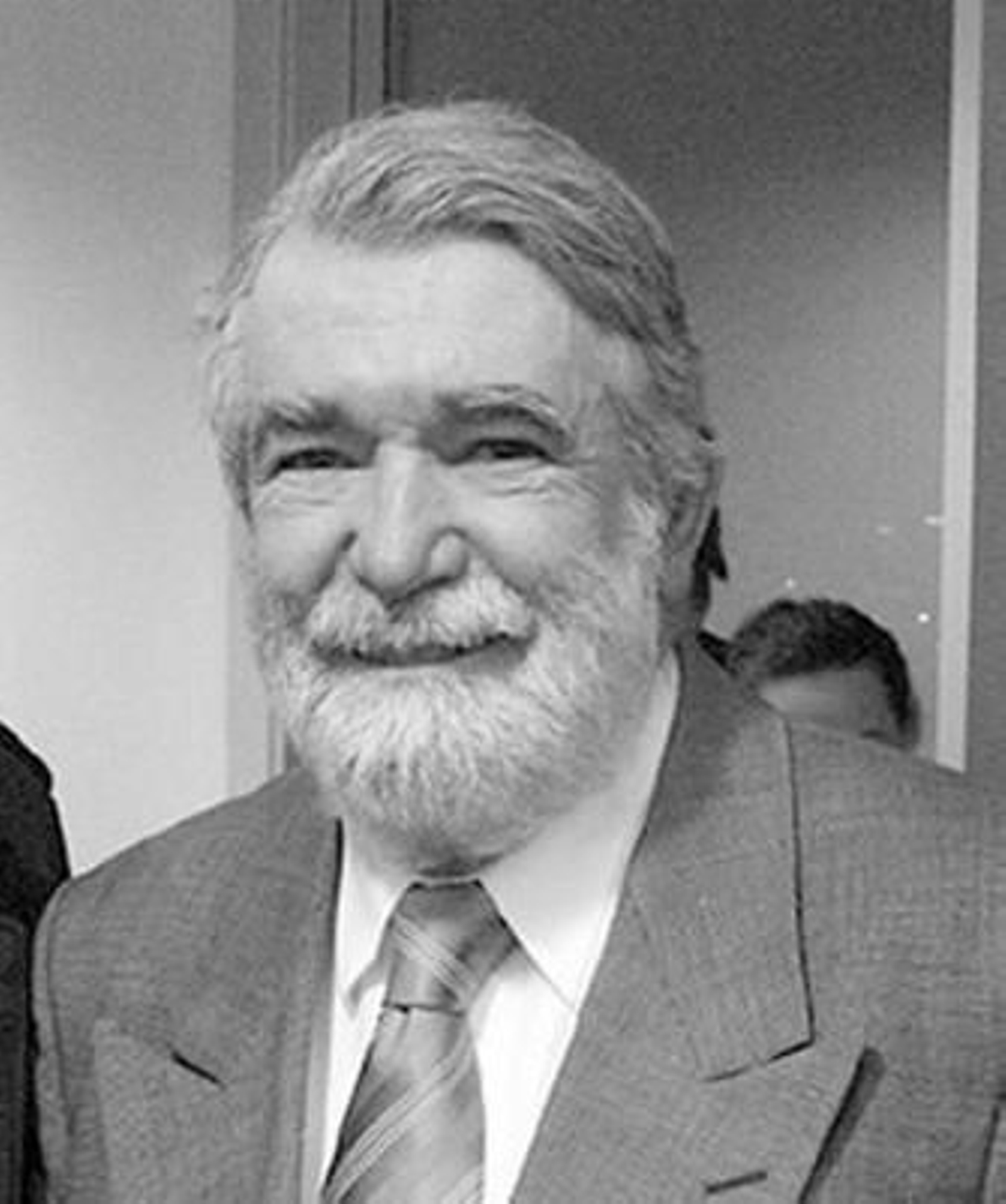 Esteban Bravo.