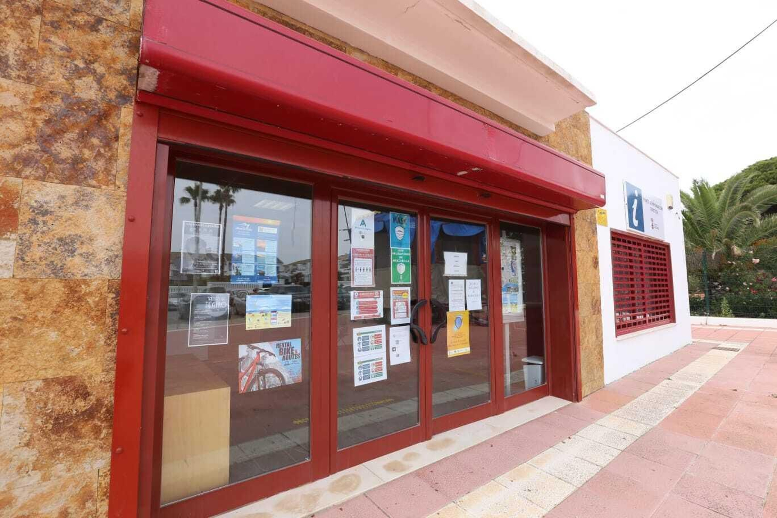 Oficina de Información Turística de la primera pista, uno de los equipamientos que podrían verse mejorados con estas subvenciones.