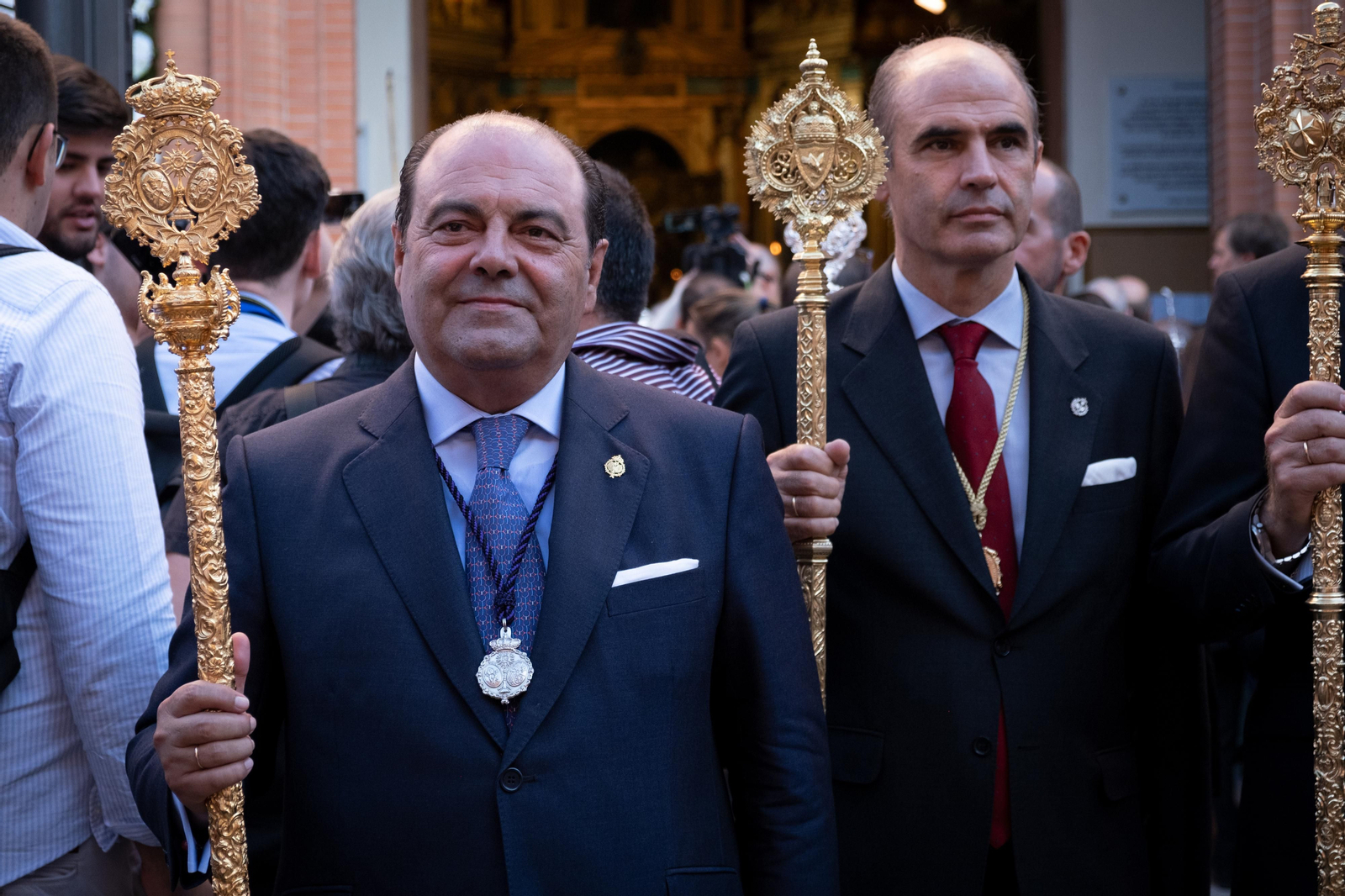 La procesión extraordinaria de la Virgen de los Dolores del Cerro del Águila, en imágenes