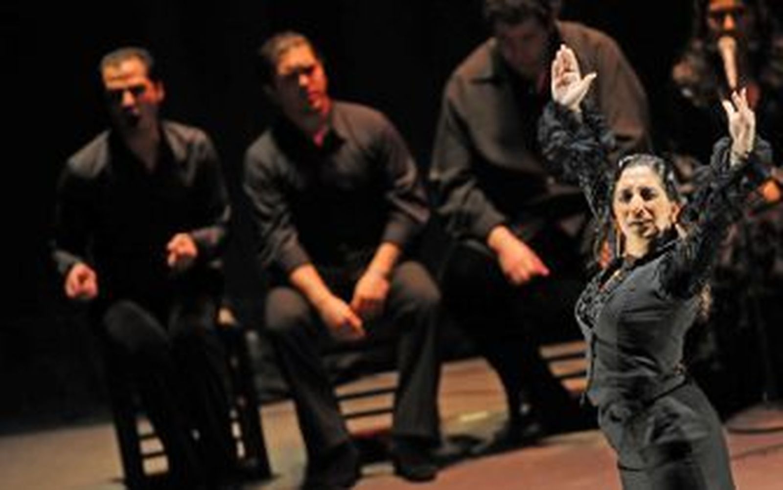 El baile en sus dos extremos