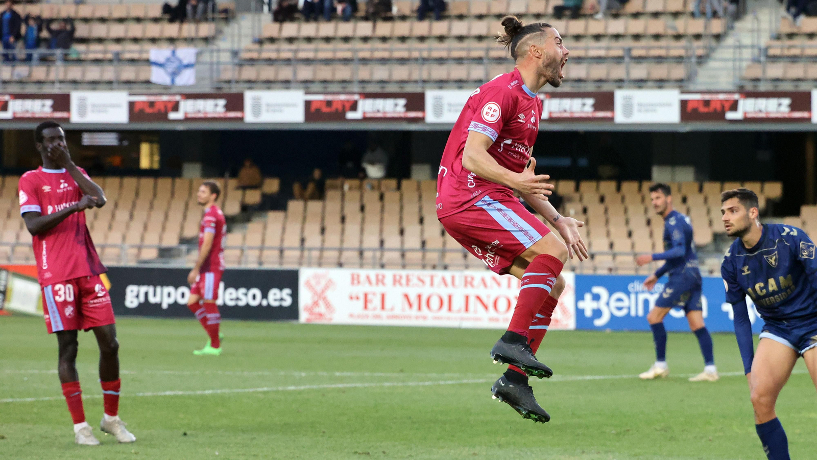 Xerez DFC contra UCAM Murcia en Chapín