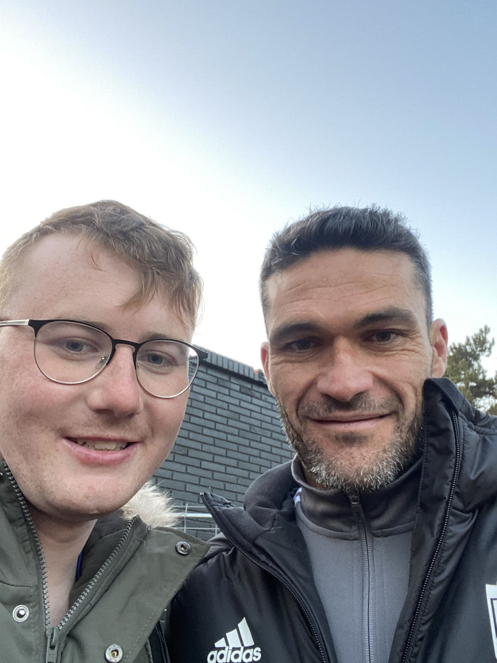 Foto con Jorge Molina, delantero del Granada CF