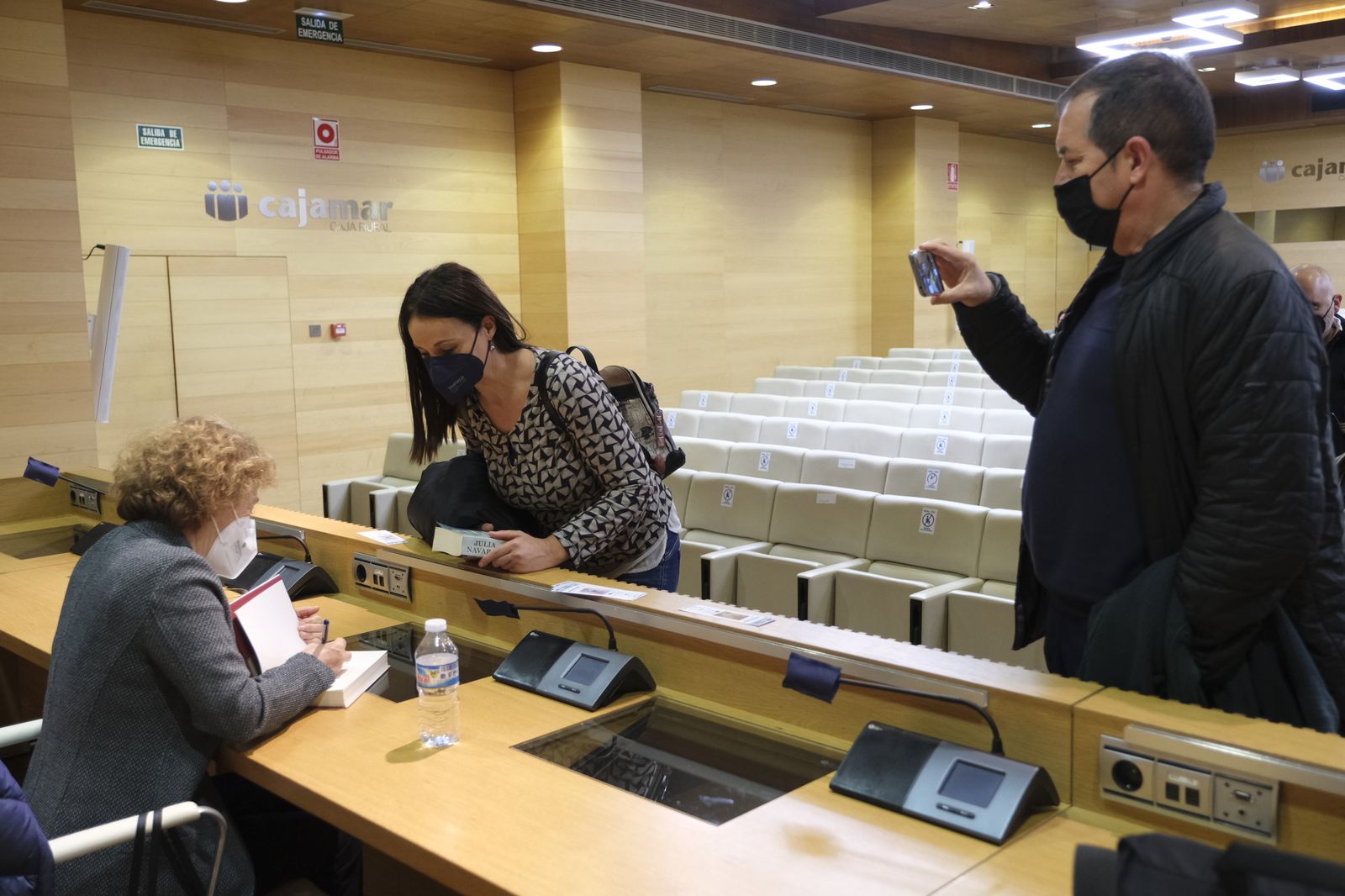 Fotogalería Diario de los Libros, con Julia Navarro. Almería