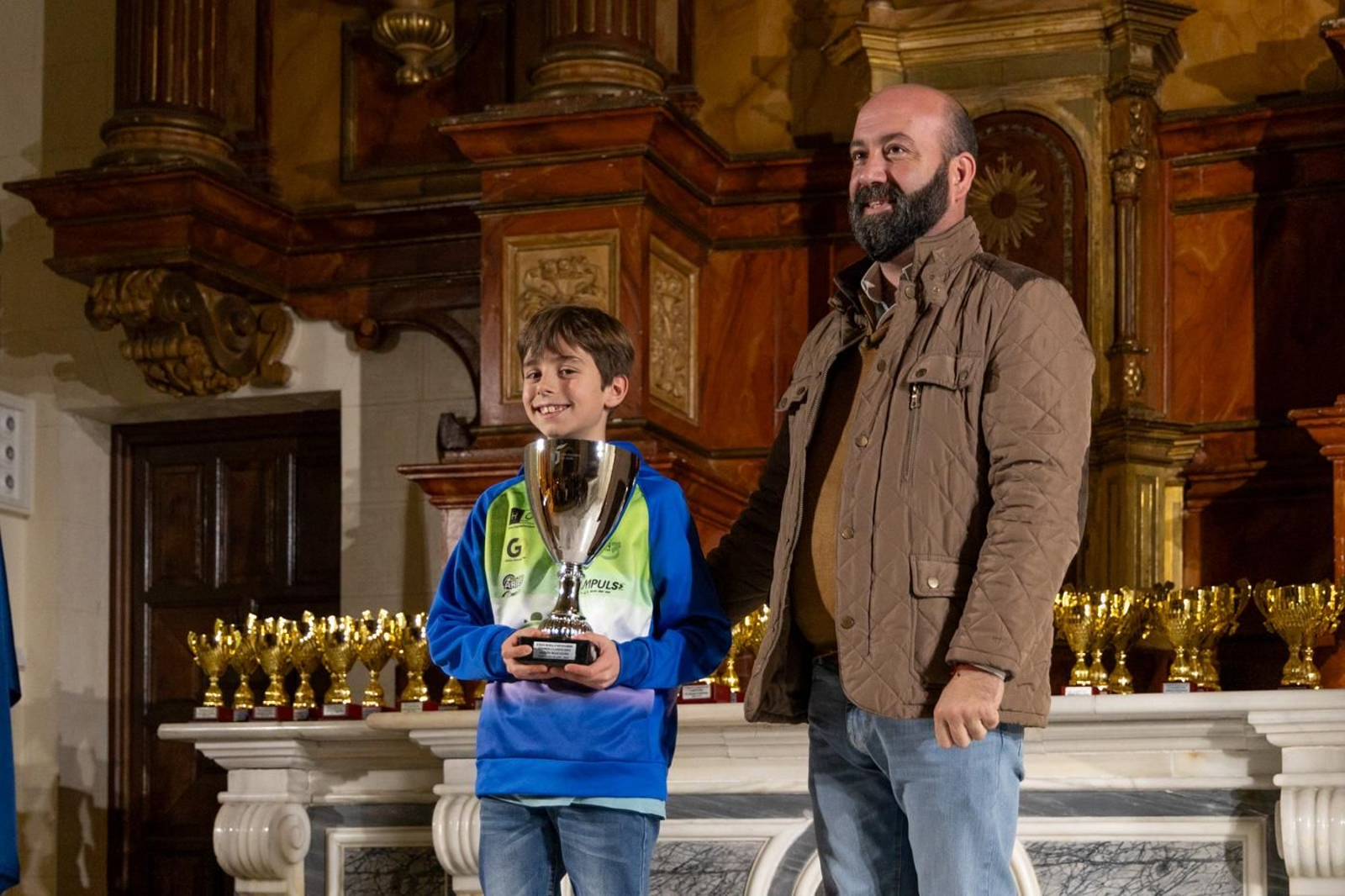 La entrega de premios de los Circuitos Provinciales de Carreras por Montaña y de Triatlón de menores, en imágenes