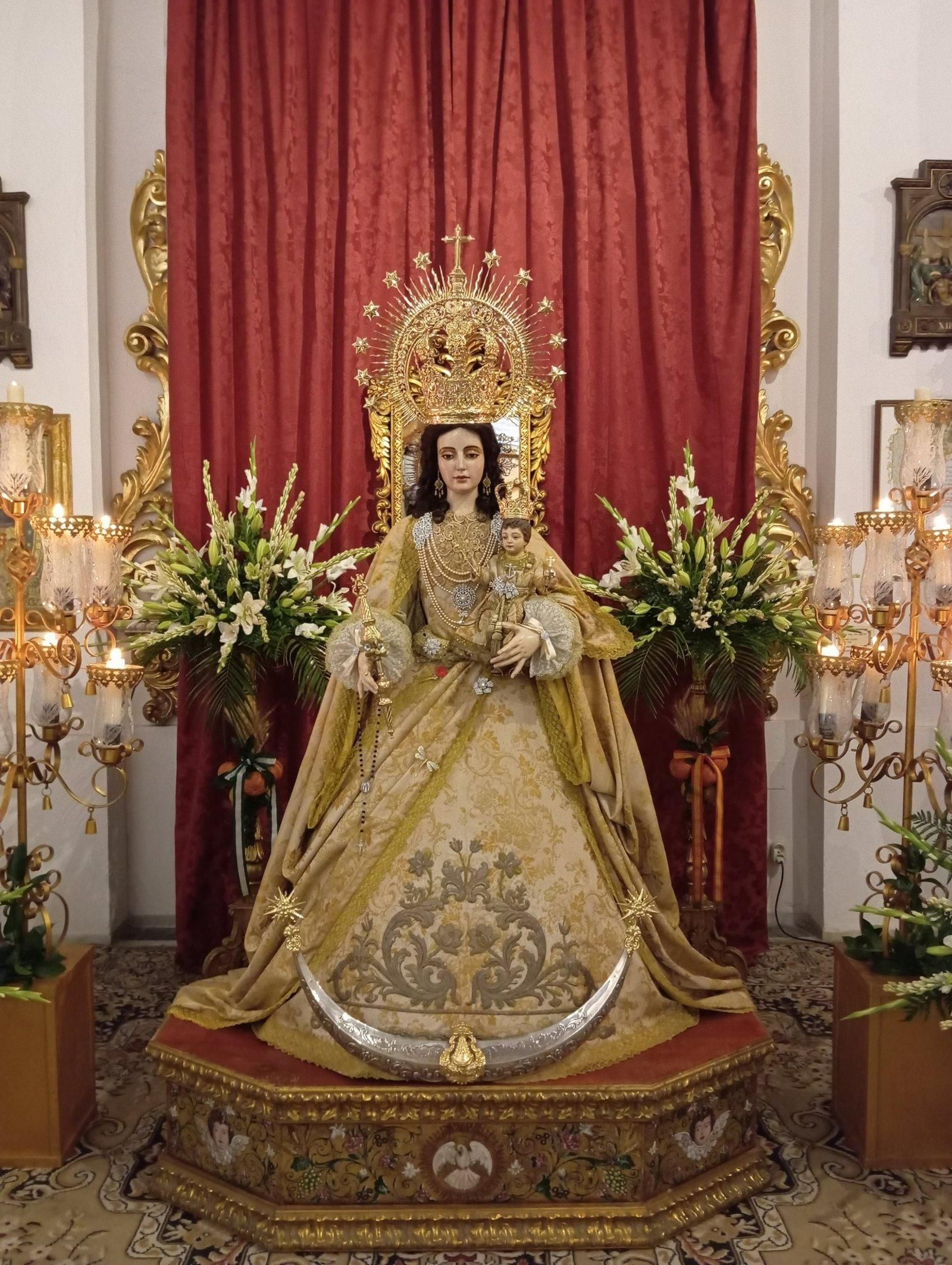 La Virgen del Rocío de la parroquia de San José, en Cádiz.