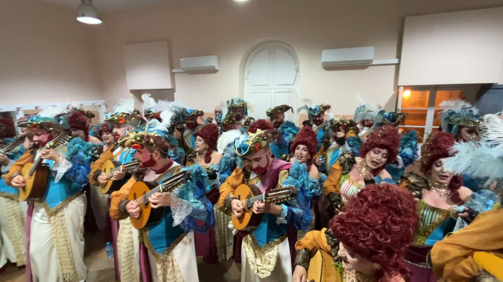 El coro 'ADN' anima a denunciar a las mujeres a denunciar el maltrato