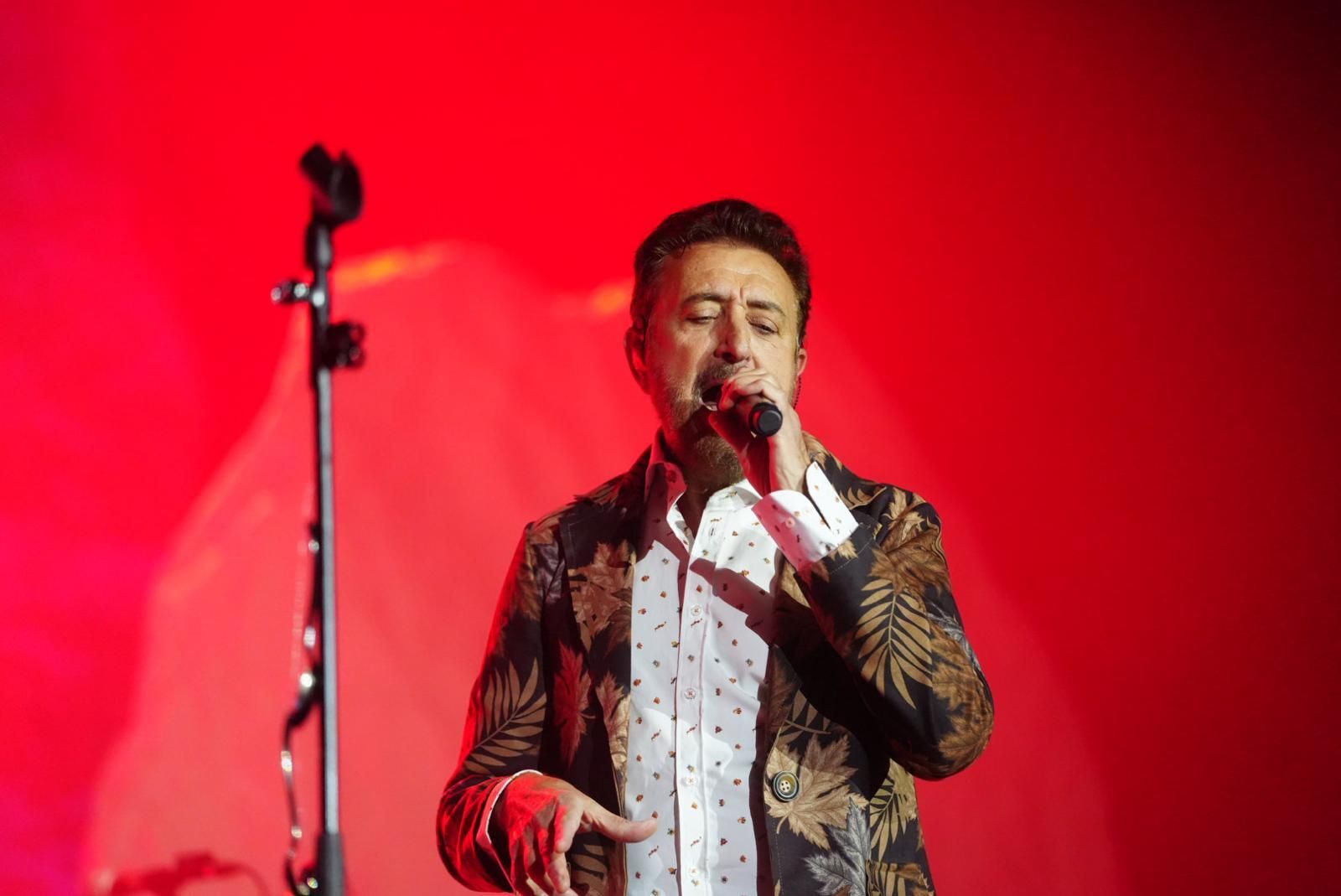 El concierto de Manolo García en el teatro El Silo de Pozoblanco, en fotografías