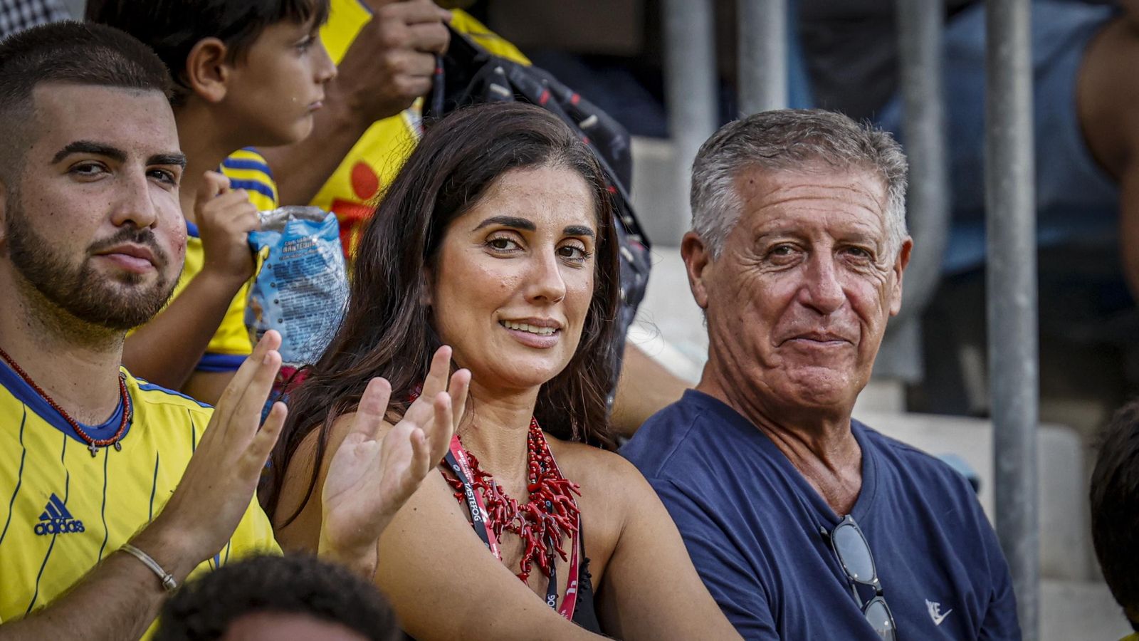 Búscate entre las fotos del partido de fútbol Cádiz CF - CD Tenerife de la Liga Hypermotion