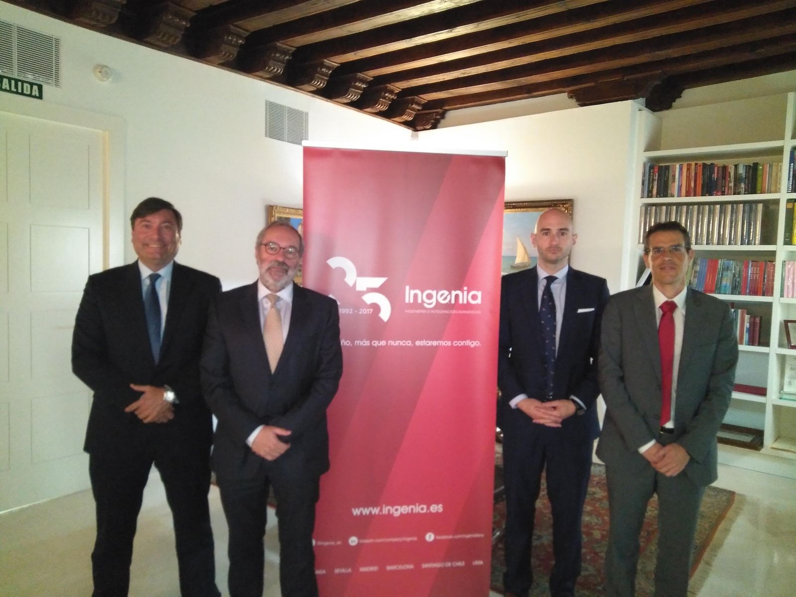 El equipo directivo de la empresa malagueña Ingenia, ayer.