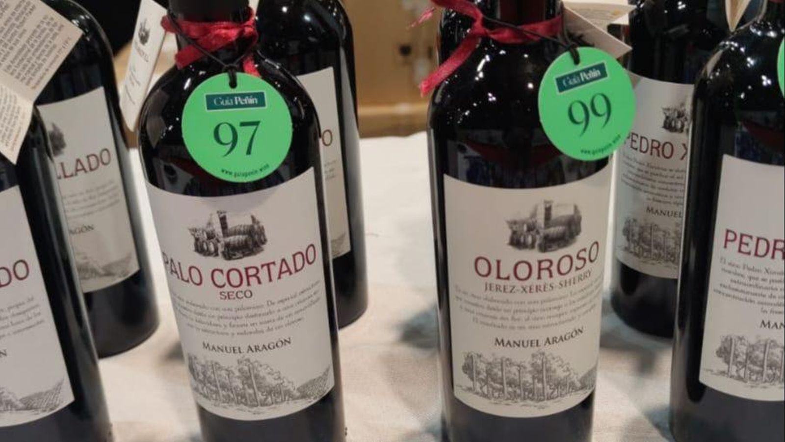 La calidad y el prestigio de los vinos de Manuel Aragón son valorados por los expertos.