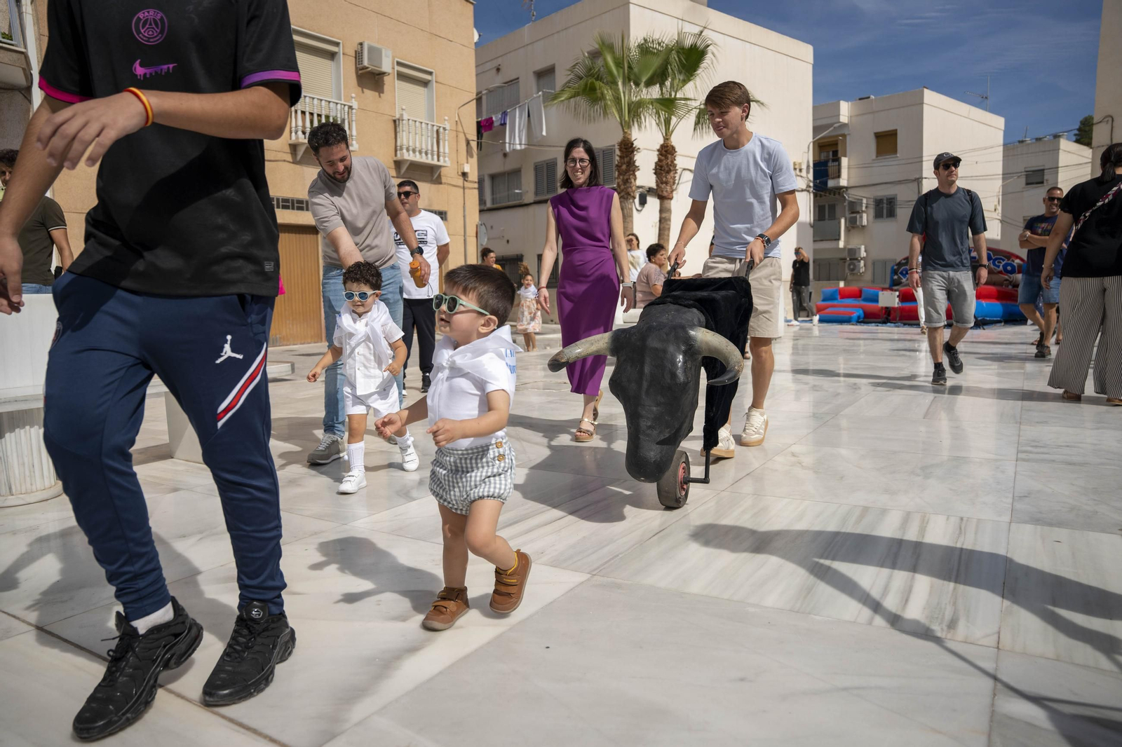 Las imágenes del taller de toros para niños y toro mecánico en Macael