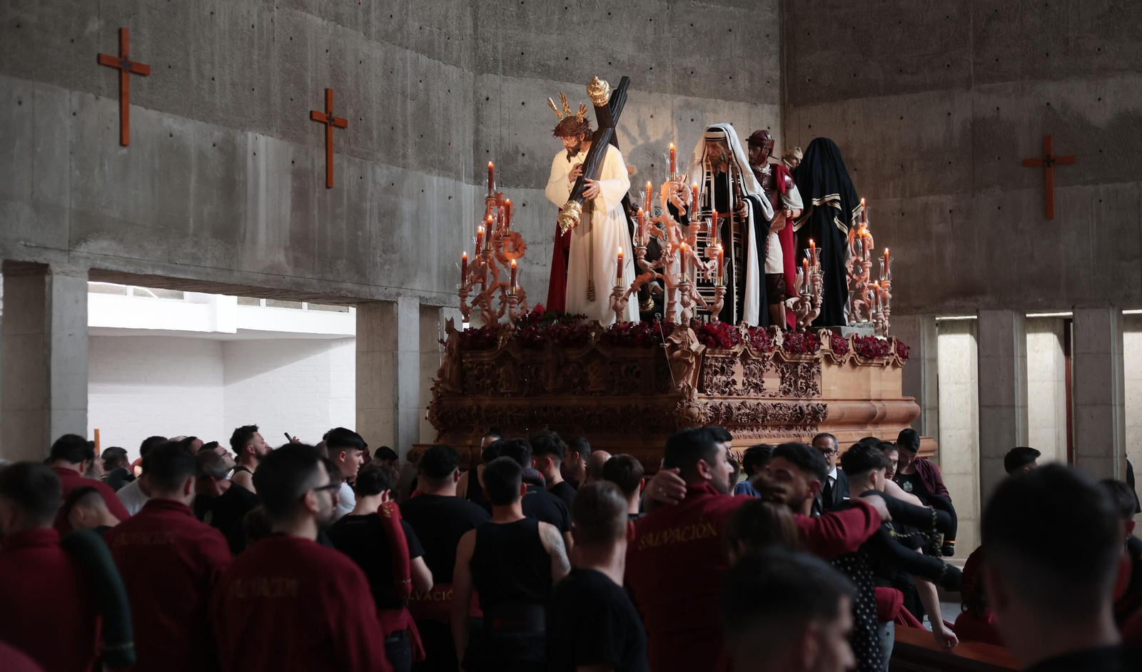 Imágenes de la Hermandad de Salvación en el Martes Santo de Jerez 2025