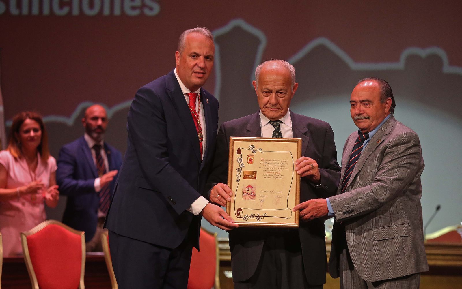 Fotos del pleno institucional de honores y distinciones por el 317º aniversario de San Roque