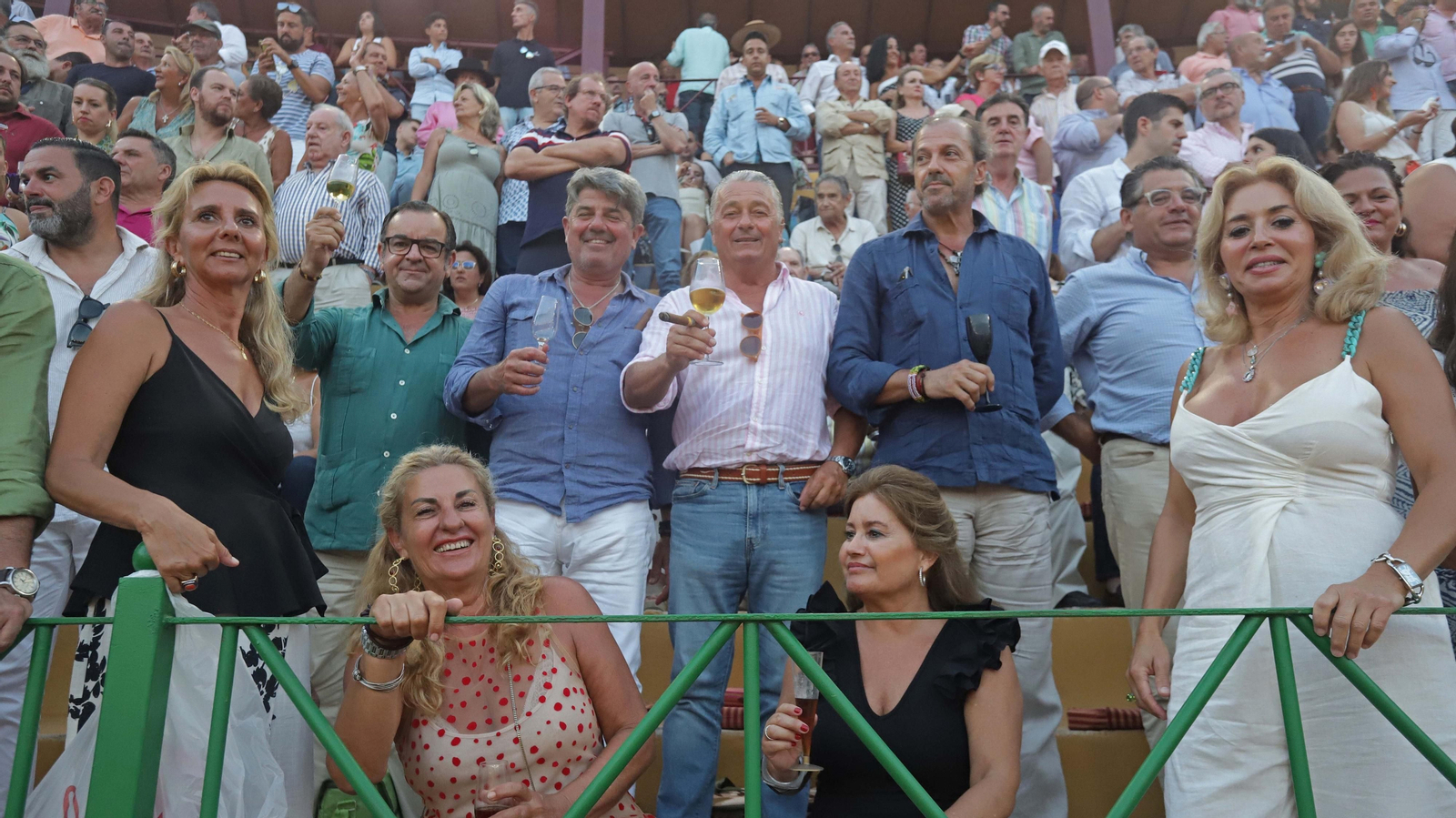 Ambiente en la corrida del viernes de la Feria de La Línea