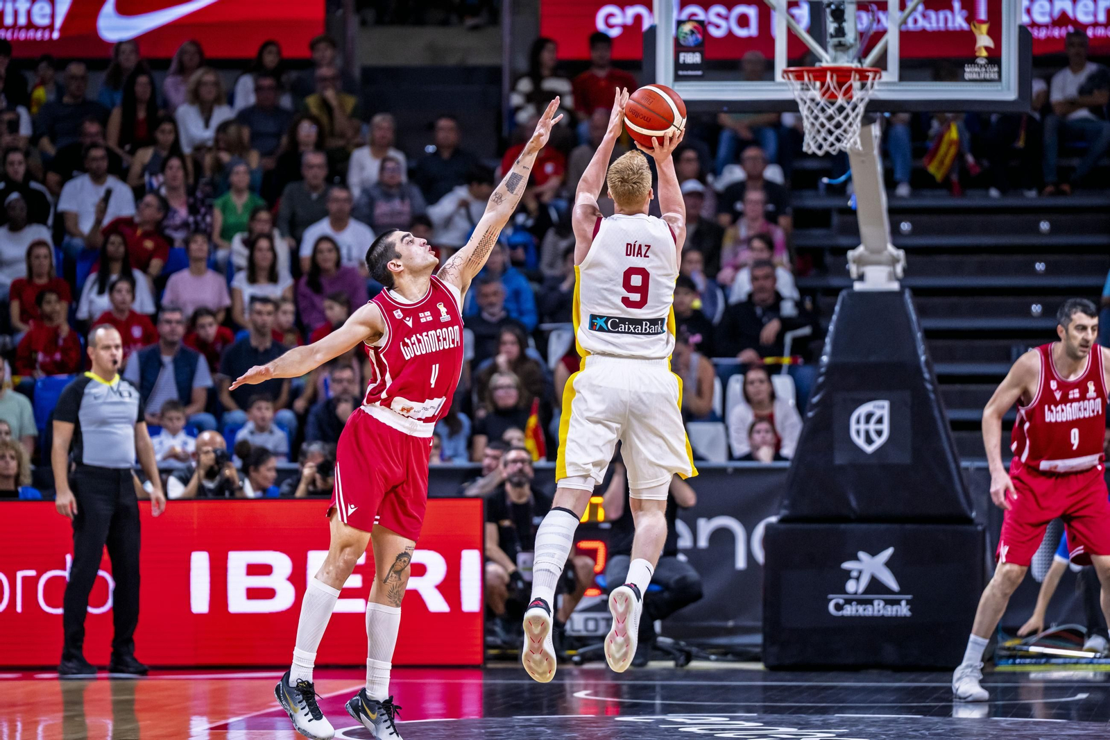 España y Alberto Díaz doman a Georgia