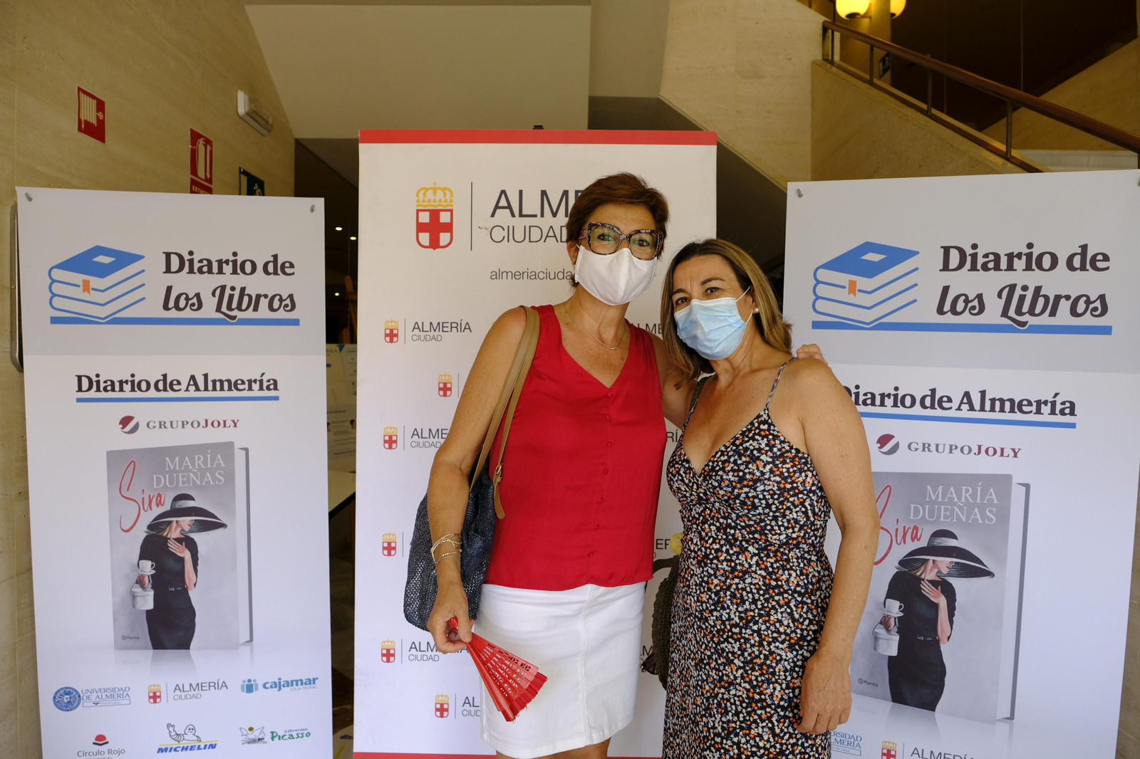 Fotogalería del Diario de los Libros, con María Dueñas. Almería