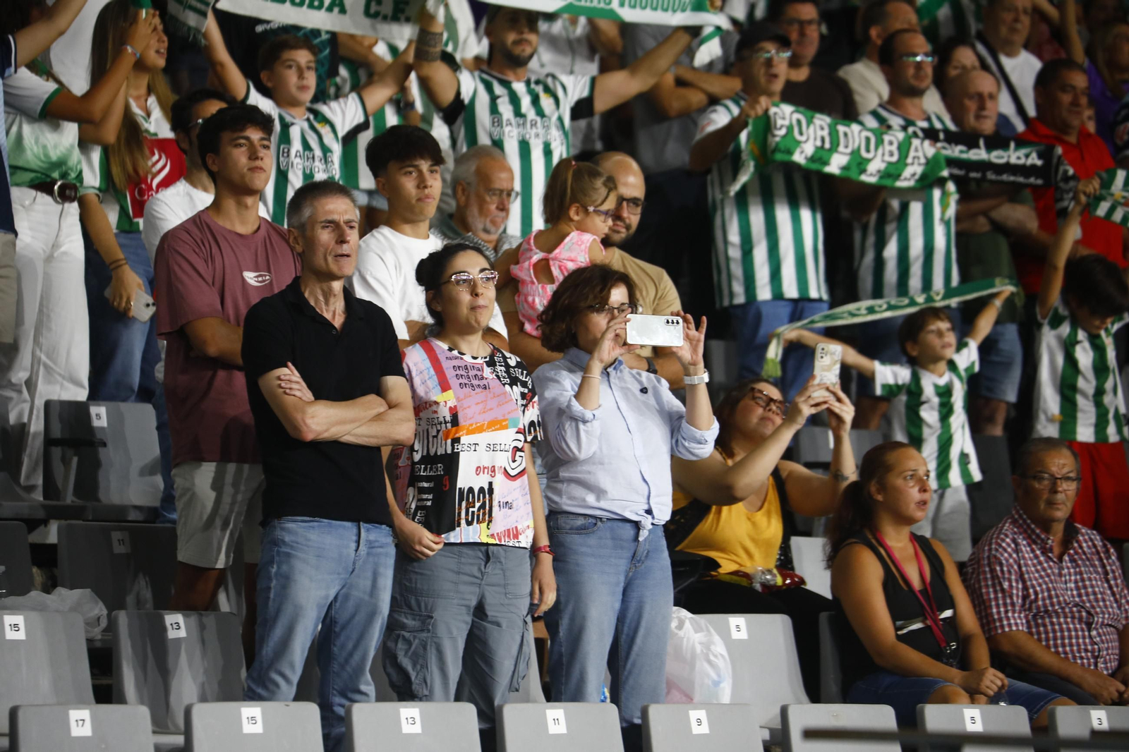 Las mejores fotos del ambiente en El Arcángel para el Córdoba CF - Castellón