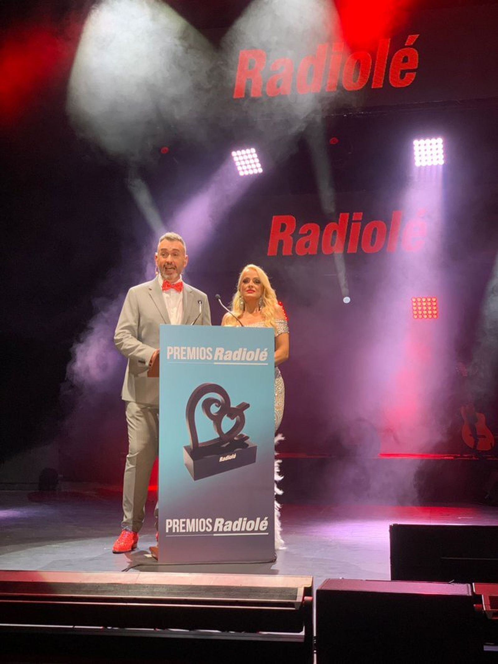 Los presentadores de la gala, Joaquín Hurtado y La Húngara