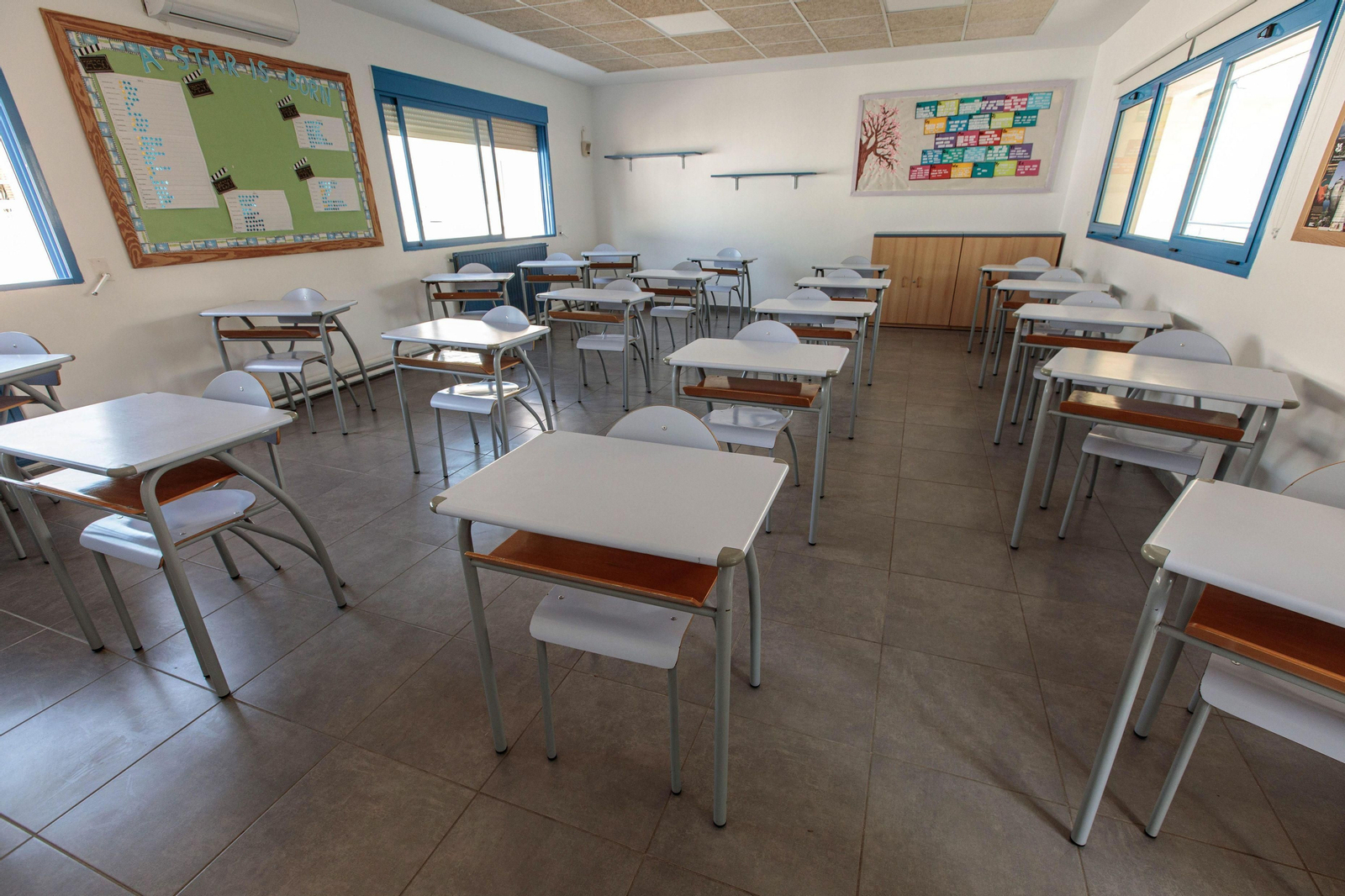 Aula vacía de un centro educativo.