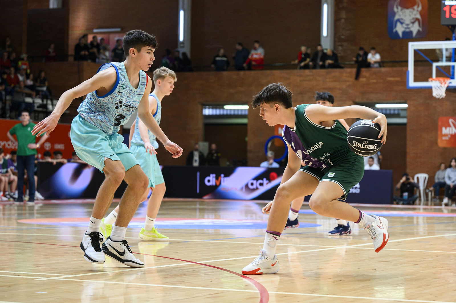 El tercer puesto de Minicopa entre Unicaja y Valencia Basket, en directo