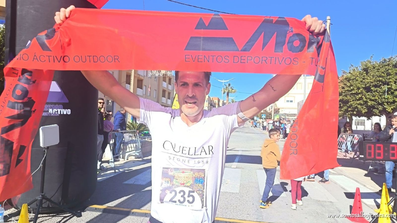 La San Silvestre albojense recoge 700 kilogramos de alimentos destinados a Cáritas