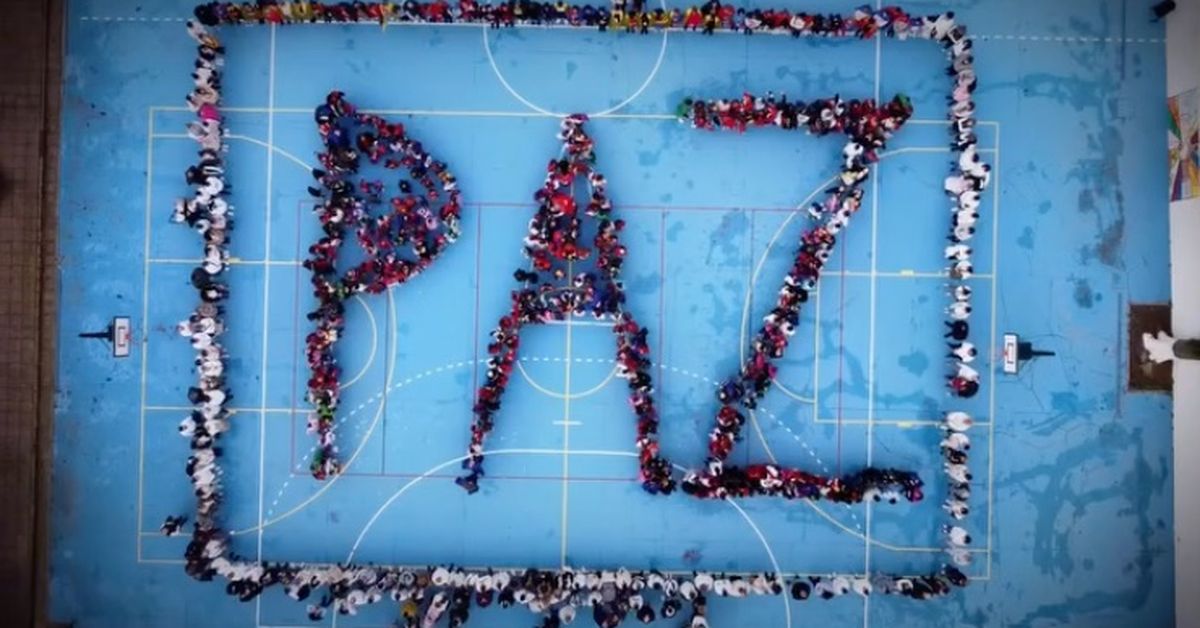 El vídeo viral de un colegio de Brenes en contra del bullying en las aulas: "Lo que ayer vivimos fue una pasada"