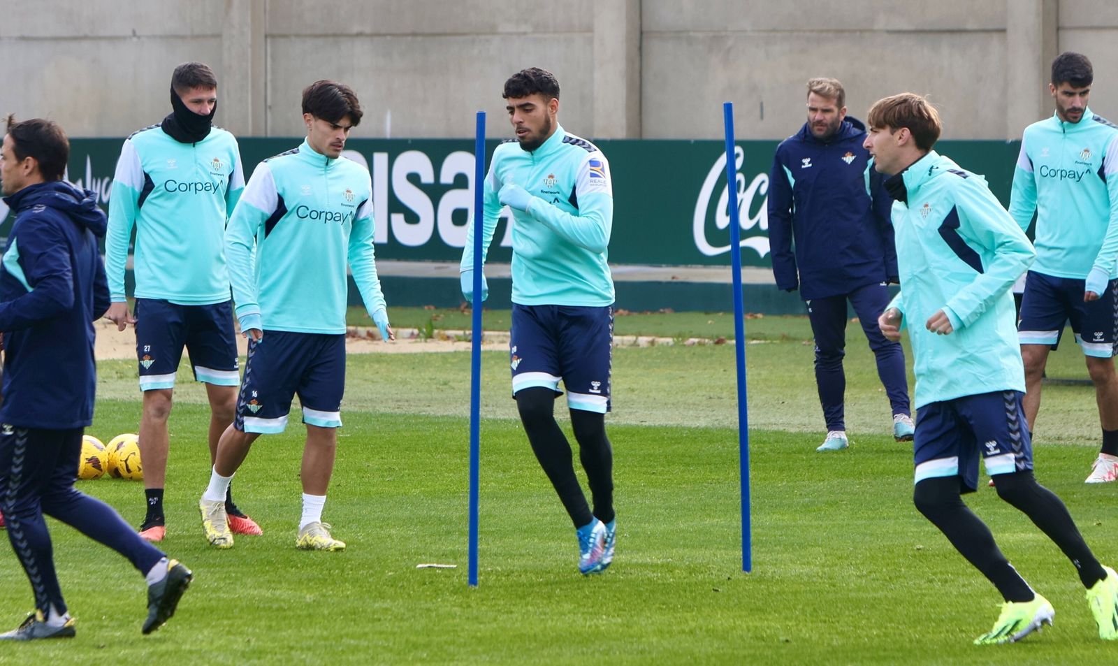 Las fotos del primer entrenamiento de Johnny Cardoso con el Betis