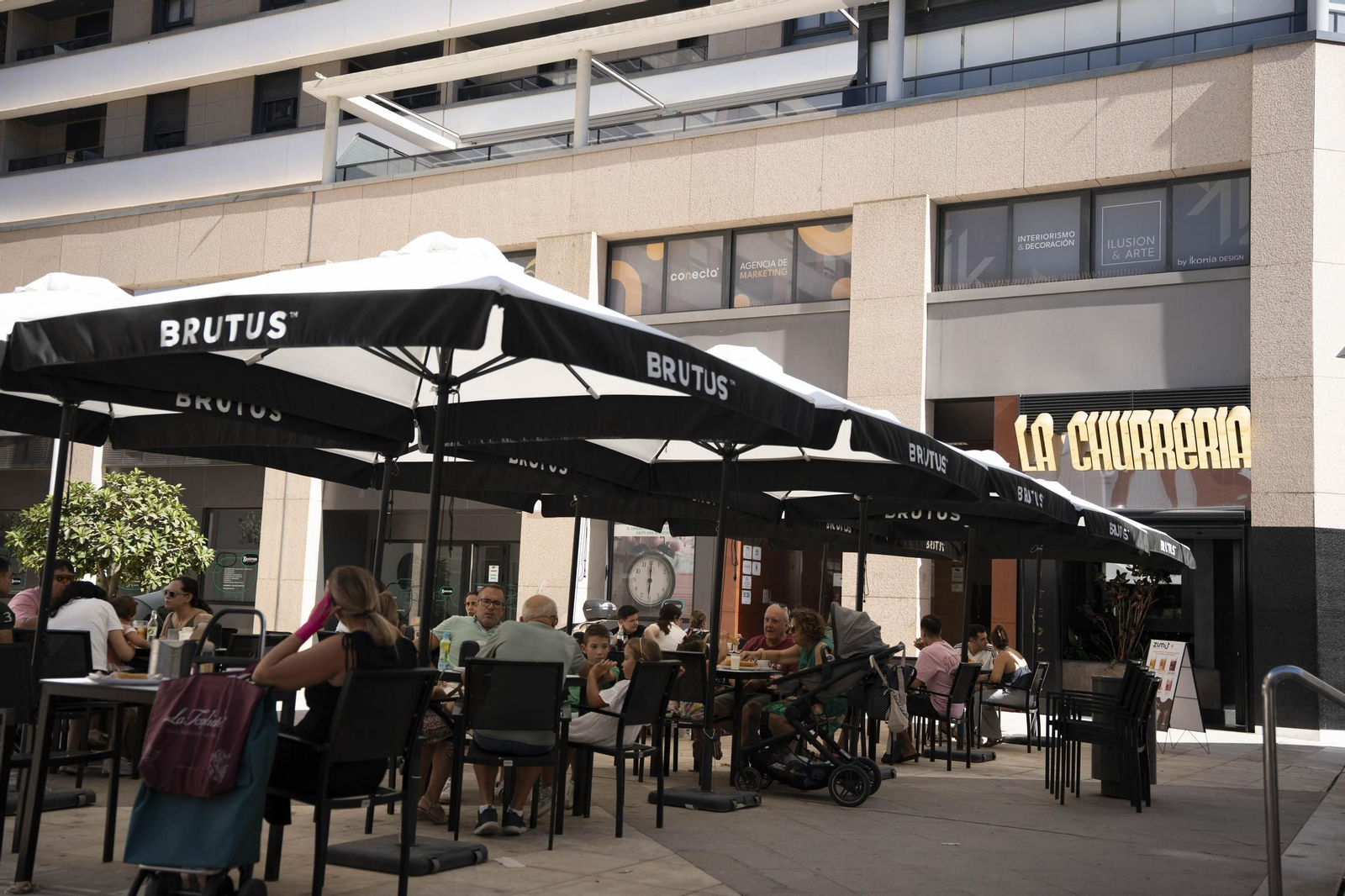 Las imágenes de la suculenta Churrería ubicada en la plaza 3 de abril