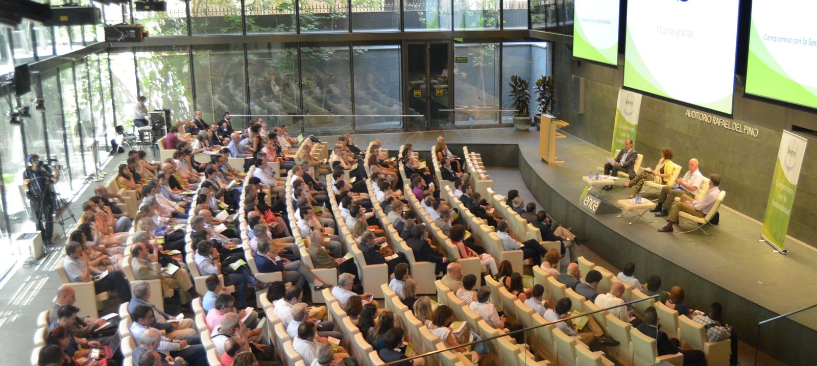 Imagen del acto de presentación del Decálogo.