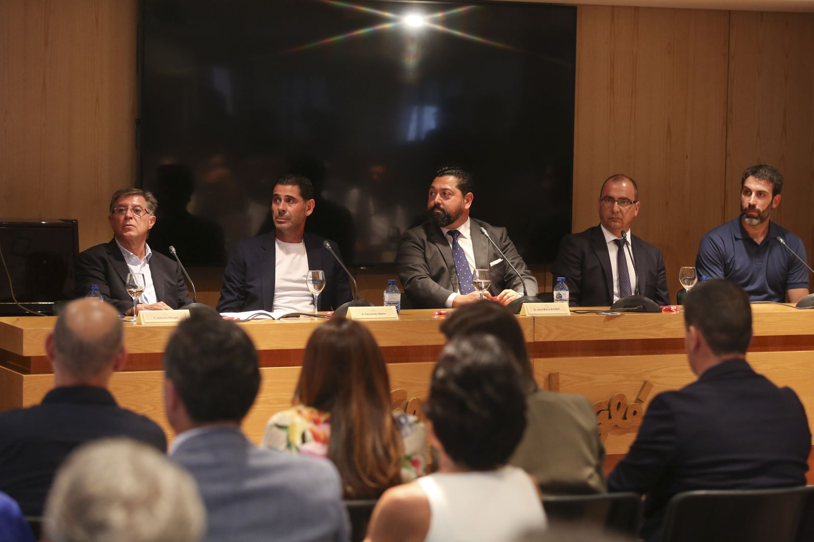 Las fotos de Fernando Hierro y Berni Rodríguez en el encuentro 'Cultura y Deporte'