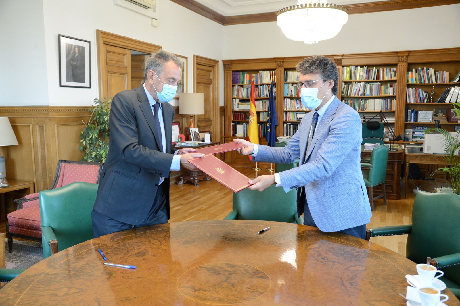 José María Pozancos, director general de Fepex, y el secretario general de Agricultura y Alimentación, Fernando Miranda.