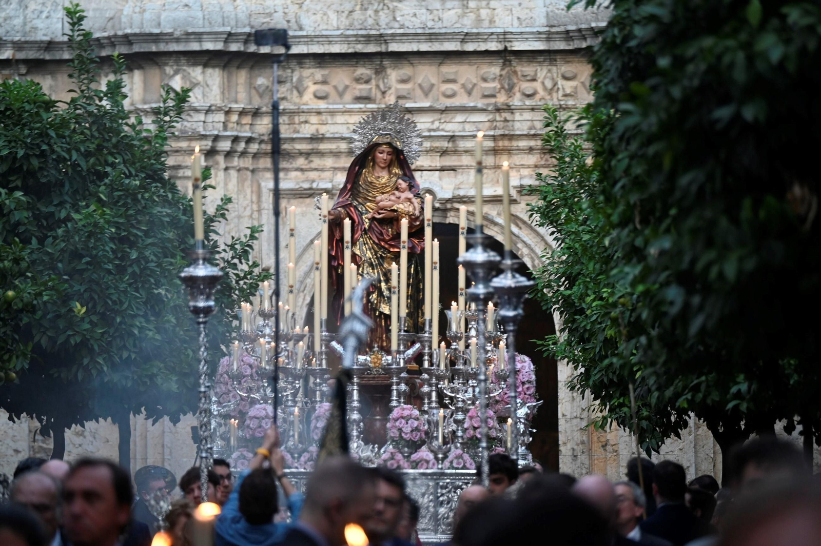 Las mejores imágenes de la procesión de la Virgen el Amparo