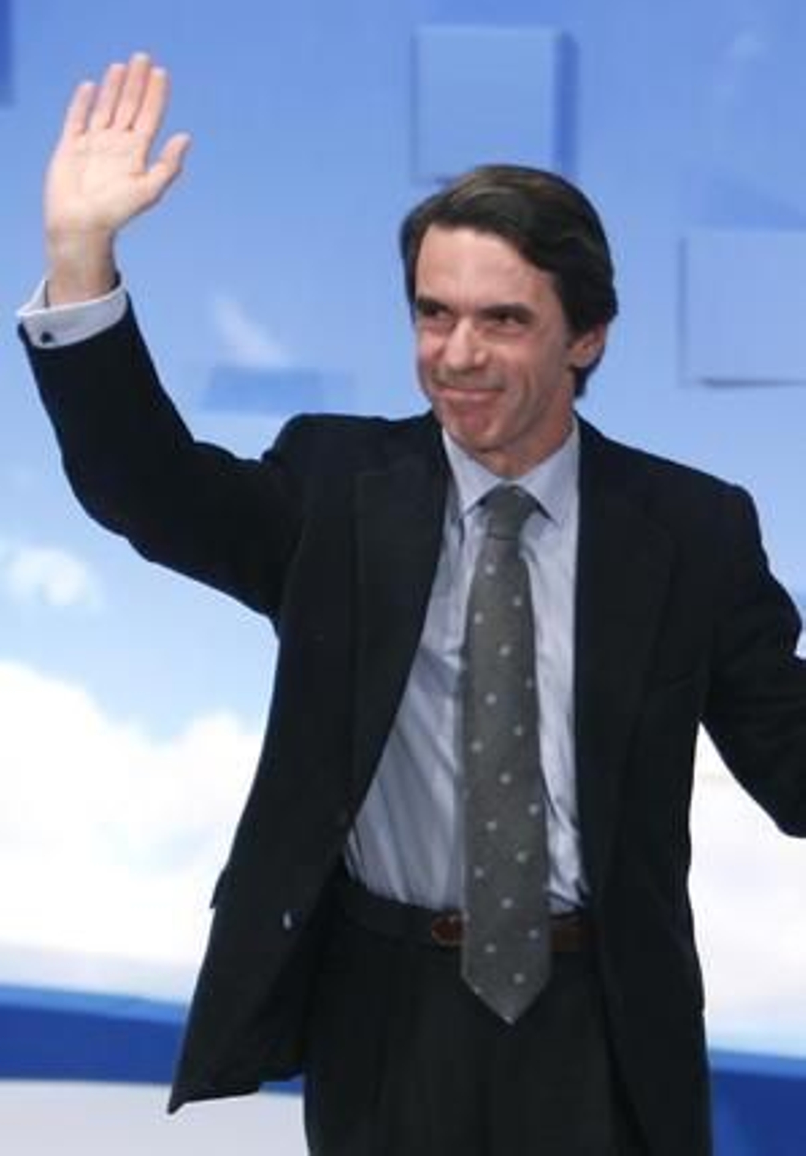 El ex presidente del Gobierno, José María Aznar, durante su discurso en la Convención del Partido Popular en Sevilla.

Foto: Antonio Pizarro